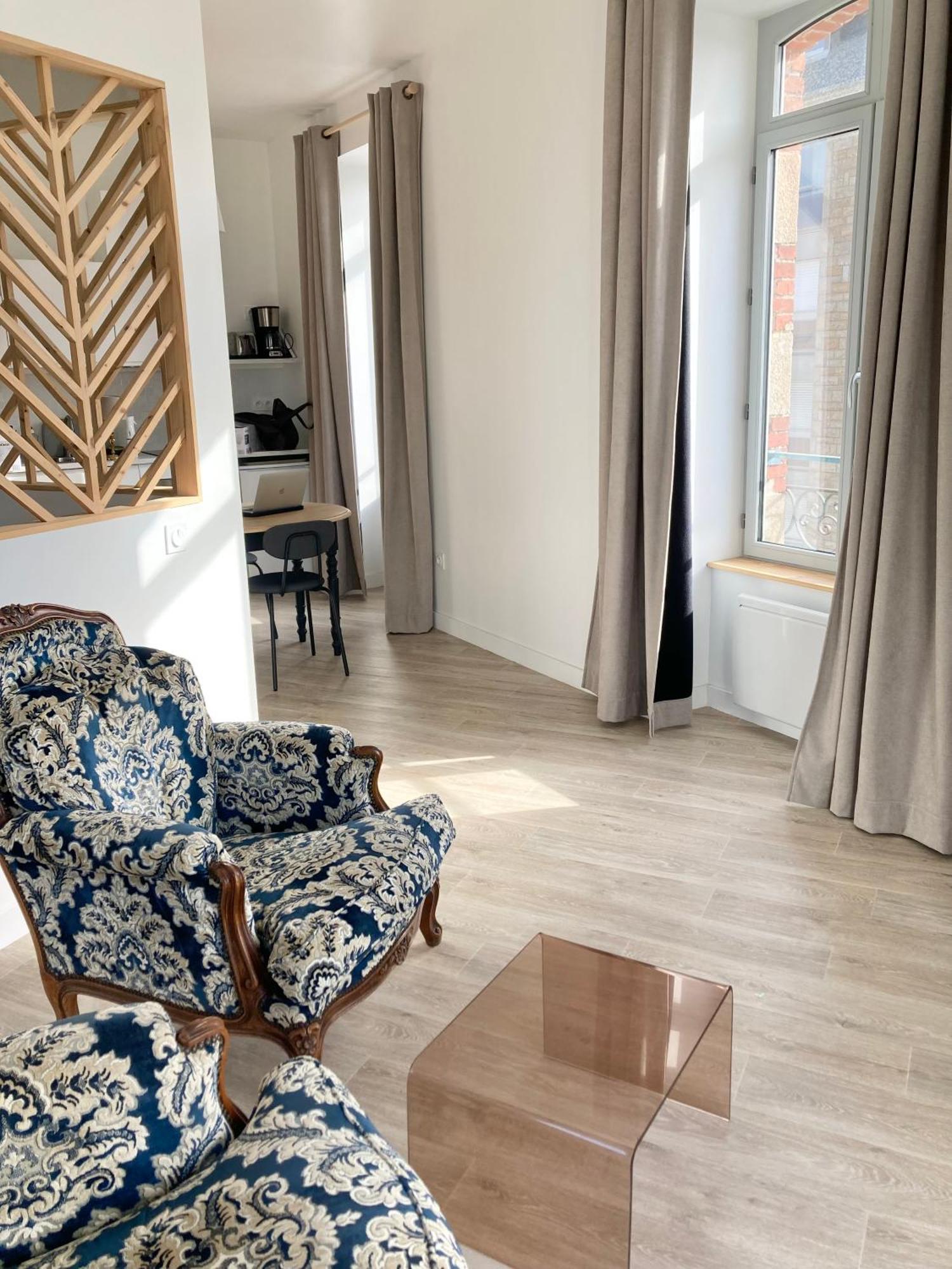 La Belle Consigne - Appartements Dinan Centre Gare Extérieur photo